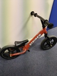 AL17: Strider bike red