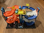 Hot Wheels car ramp and cars