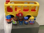 Little yellow school bus