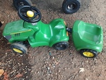 John Deere Ride on Tractor & Trailer