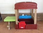 picnic cubby house 