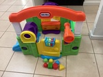 Little tikes activity centre 