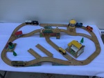THOMAS TRAIN SET - HONEY FACTORY