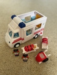Wow Toys Robins Medical Rescue Ambulance