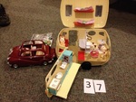 Sylvanian families: caravan and saloon car