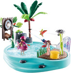61: Playmobil pool with water sprayer