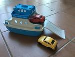 Green toys Car ferry with 2 cars