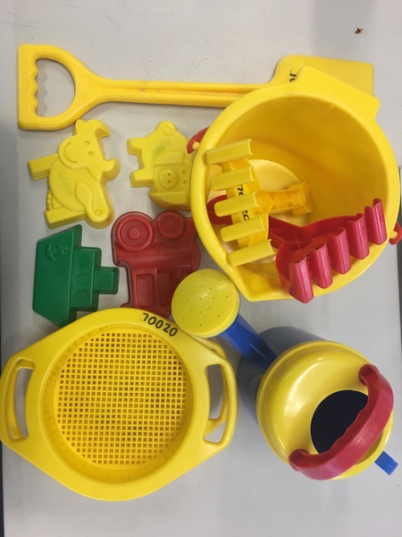 70020: Sandpit Toys