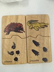 Animal tracks matching puzzle 