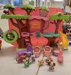My little pet shop Tree House