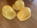 DU1: Construction hats