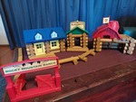 Lincoln Logs set