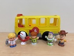 TM40: Fisher Price Little People New Big Yellow School Bus music smart stage