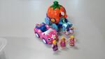 Pippas Princess Carriage and Daisys car