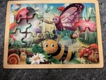 Wooden tray puzzle - Ladybug Butterfly Bee Garden Scene