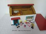 Dolls House (Roof Opening)
