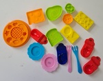 Picnic Bucket : Play-Doh cutters