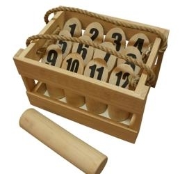 398: Wooden Scatter Game (Molkky)