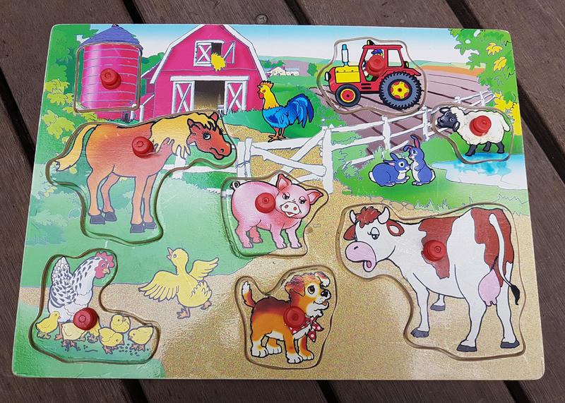 546: Wooden Farm Peg Puzzle